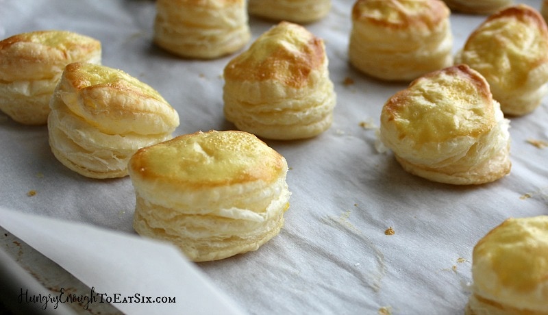 An easy appetizer combining sweet and savory flavors in a puff pastry sandwich.