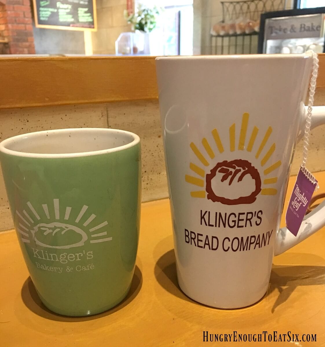 There are 8 bakeries on King Arthur Flour's Vermont Bakery Tour. Join me as I try them all! First stop: Klinger's Bakery & Cafe.