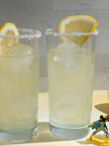 Lemon margarita drinks in glasses.