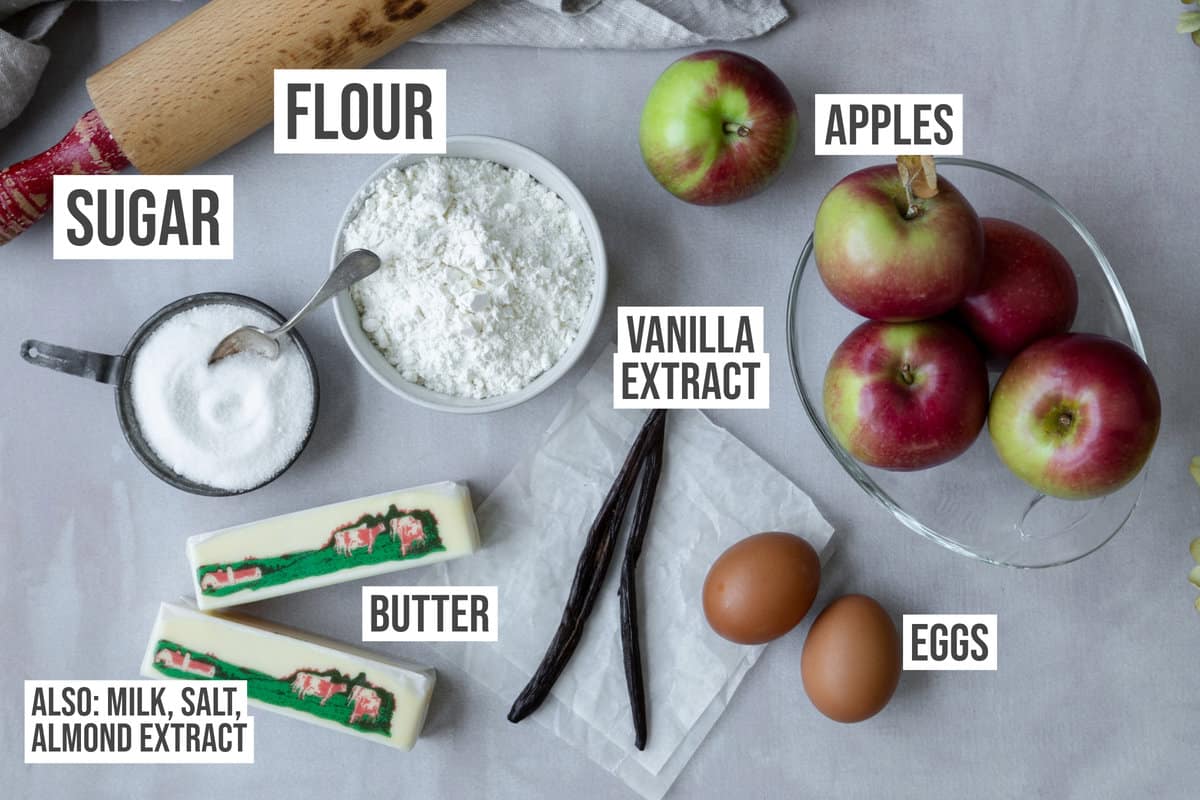 Ingredients: apples, sugar, vanilla beans, flour, butter.