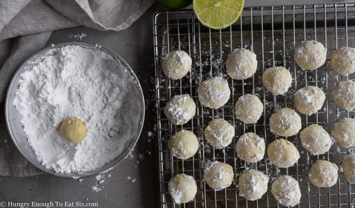 Round cookie balls on a cooling rack