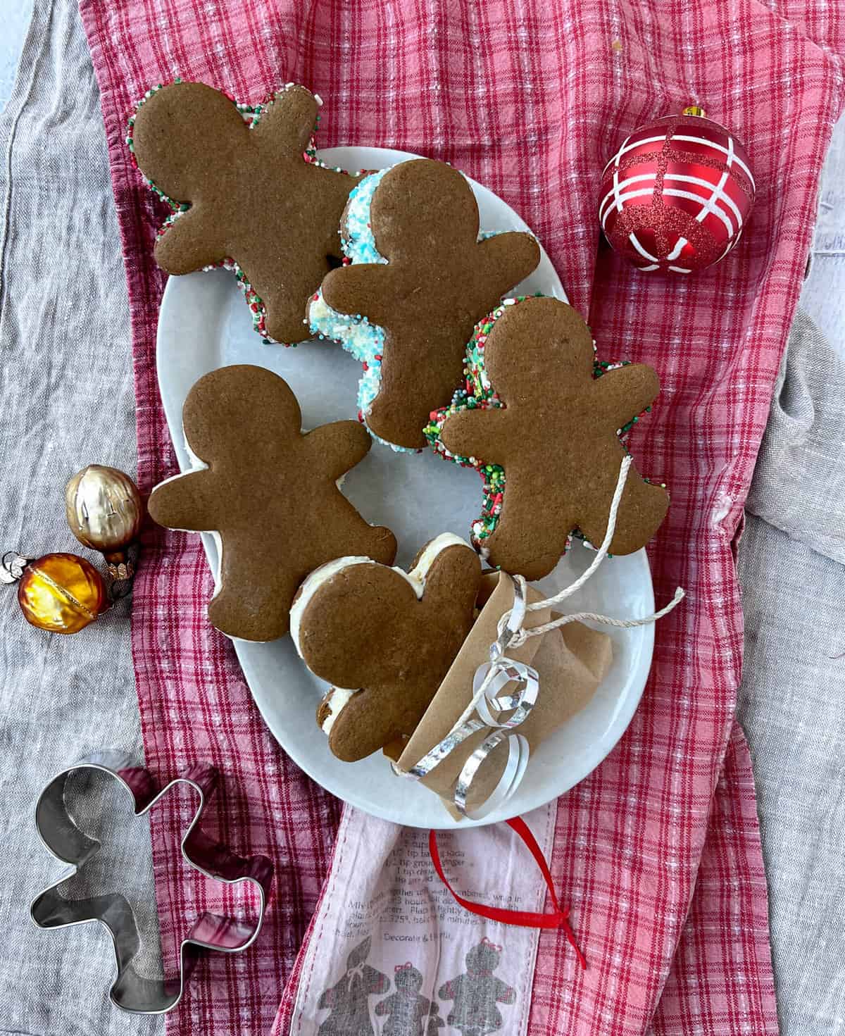 Gingerbread boy cookies with ice cream filling. 